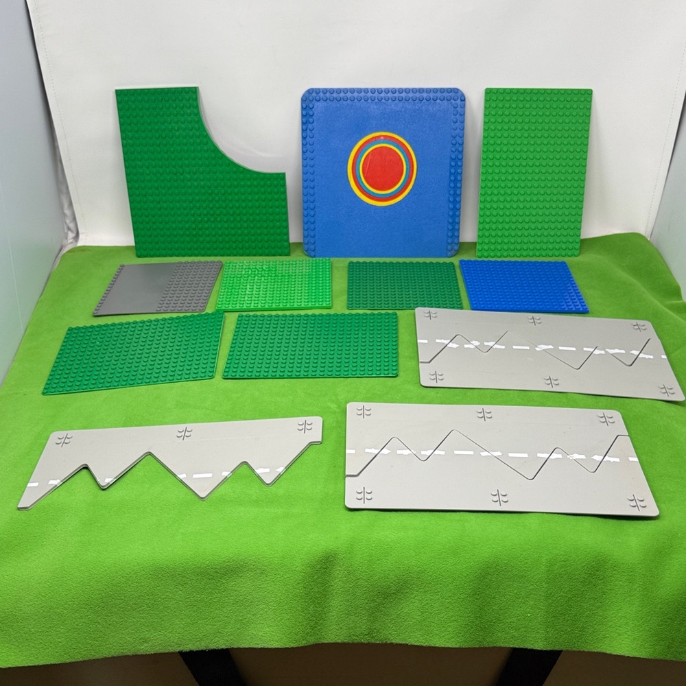 Variety of Lego base plates